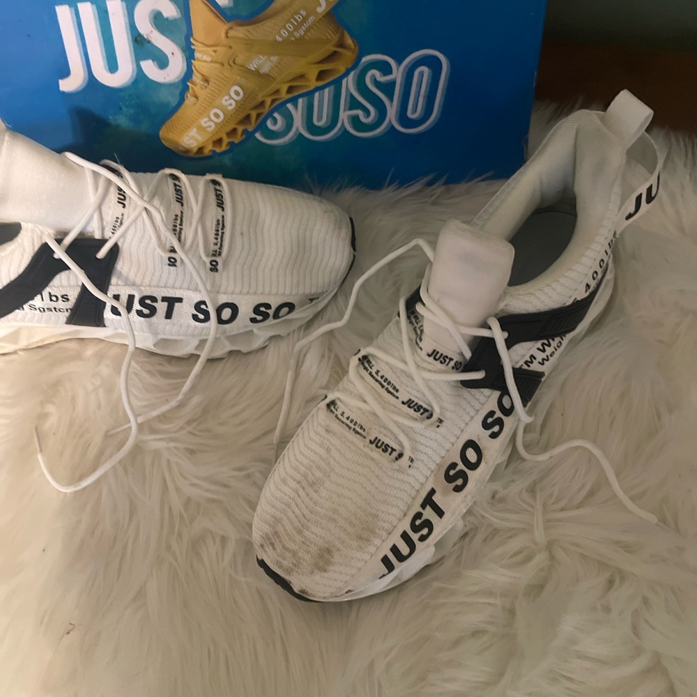 Just SoSo athletic Shoe